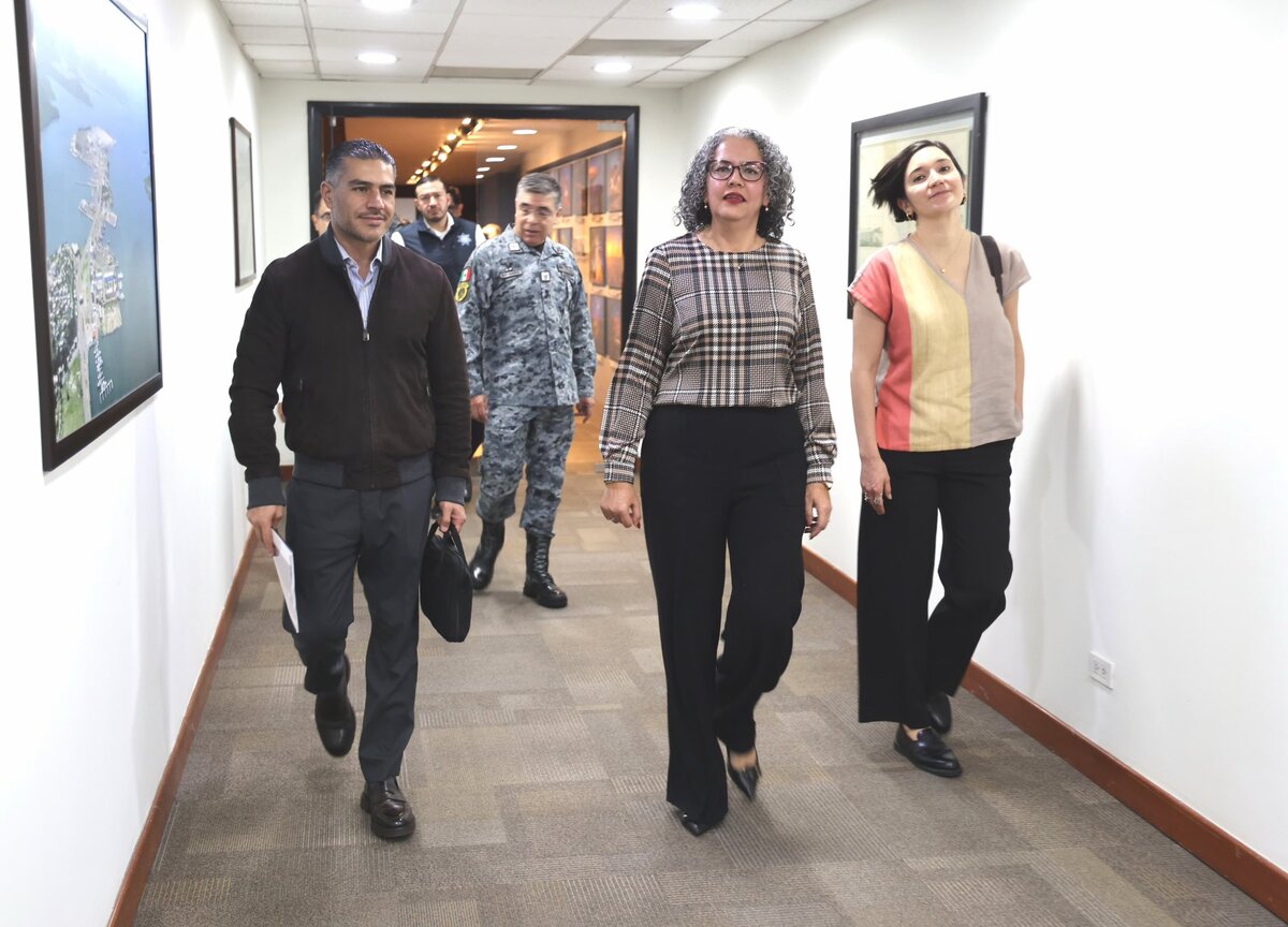 Omar García Harfuch acudió a Sinaloa para revisar la estrategia de seguridad en la entidad. | Foto: Especial