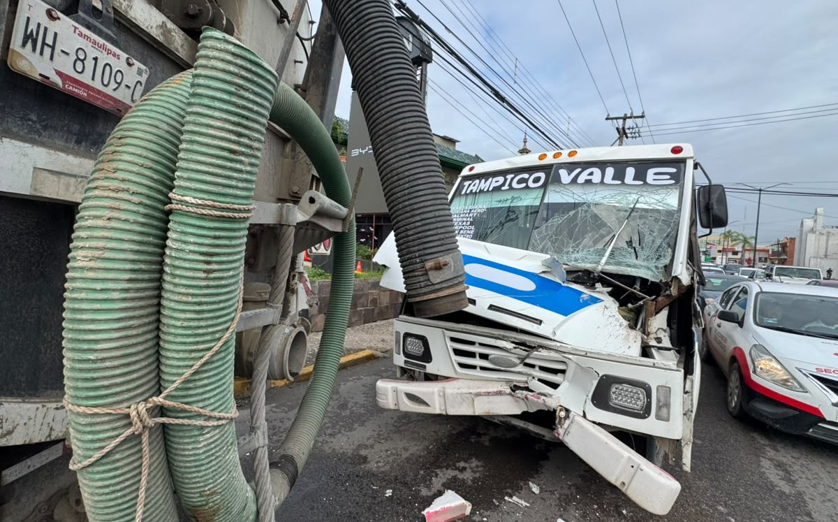 Accidente vial en Avenida Hidalgo de Tampico.| Alberto Cano