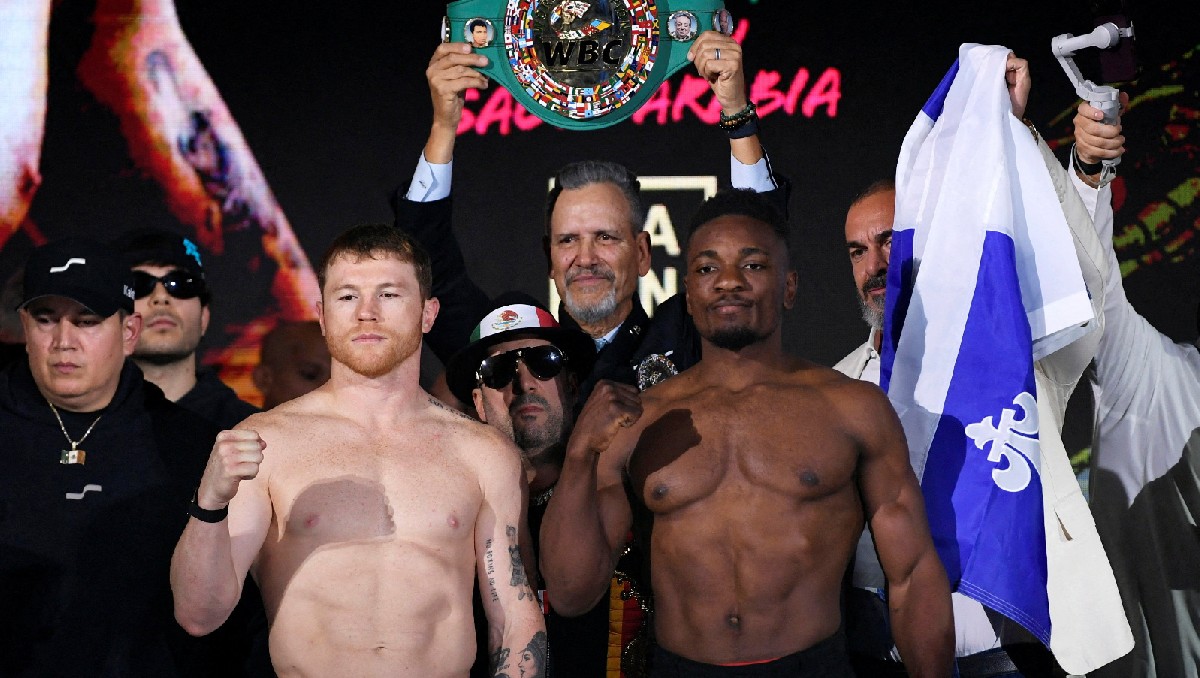 'Canelo' Álvarez y Christian Mbilli dan el peso y se declaran listos para su pelea (Reuters)